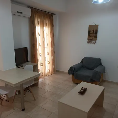 Central Rooms Makry Gialos  Exterior photo