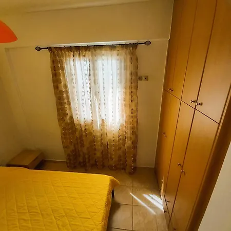 Central Rooms Makry Gialos  Exterior photo