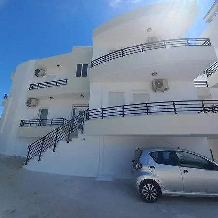 Central Rooms Makry Gialos  Exterior photo