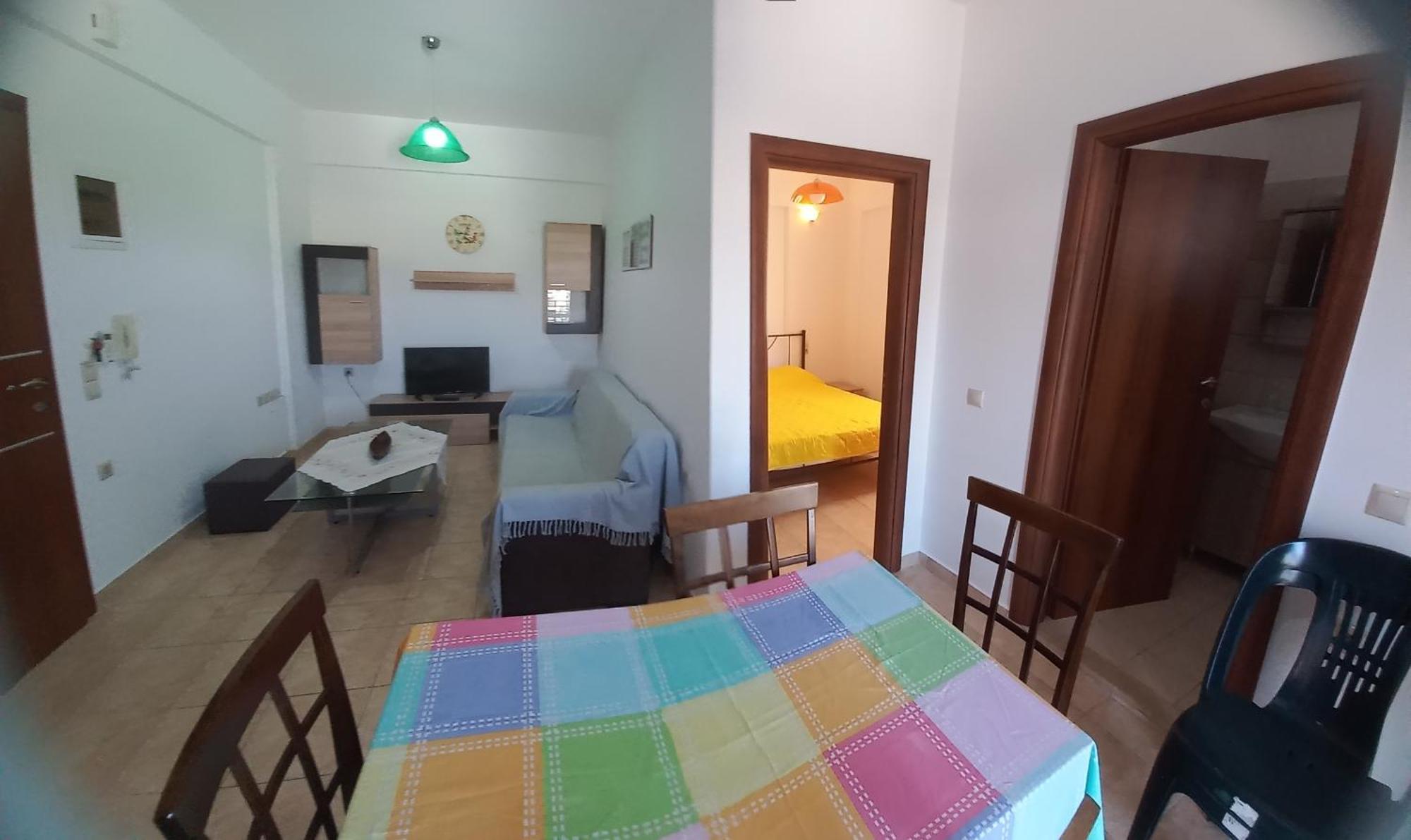 Central Rooms Apartment Makry Gialos (Crete)